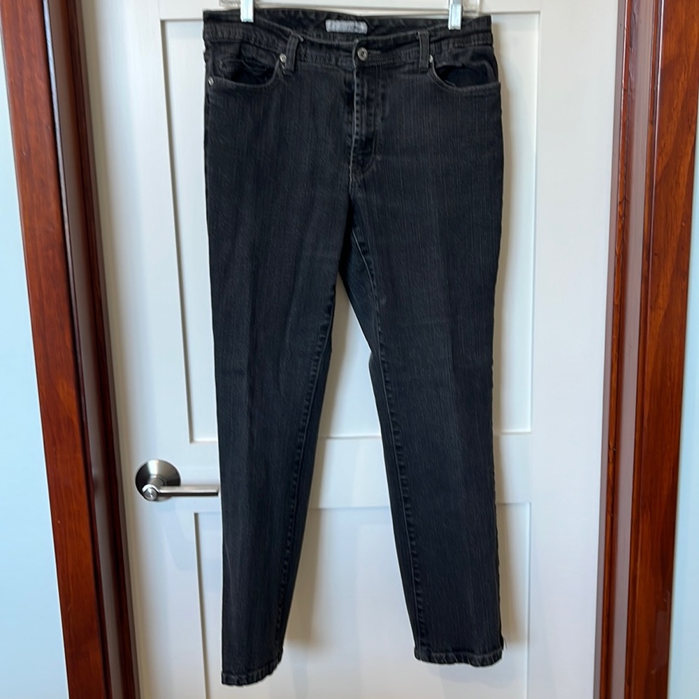 Chico’s Platinum size 2 short black jeans